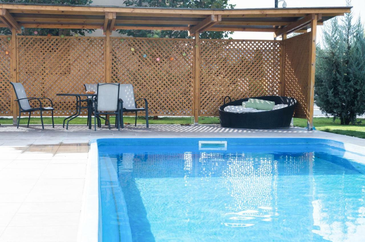 Apartment Airport - Across From Airport Otopeni
